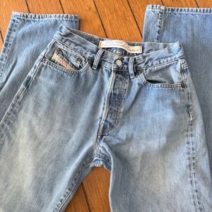 VTG Diesel Jeans Womens 26x30 High Rise Straight Relaxed Leg Light Wash Denim